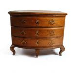 262 2030 CHEST OF DRAWERS